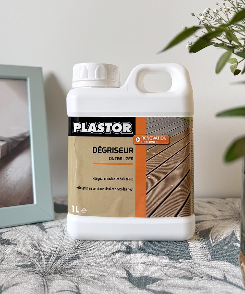 Dégriseur pour terrasses en bois